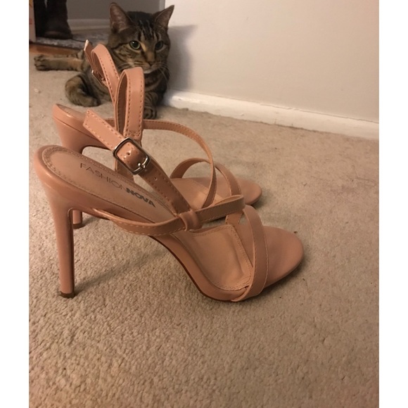 Fashion Nova Nude high heel sandals - Picture 2 of 2